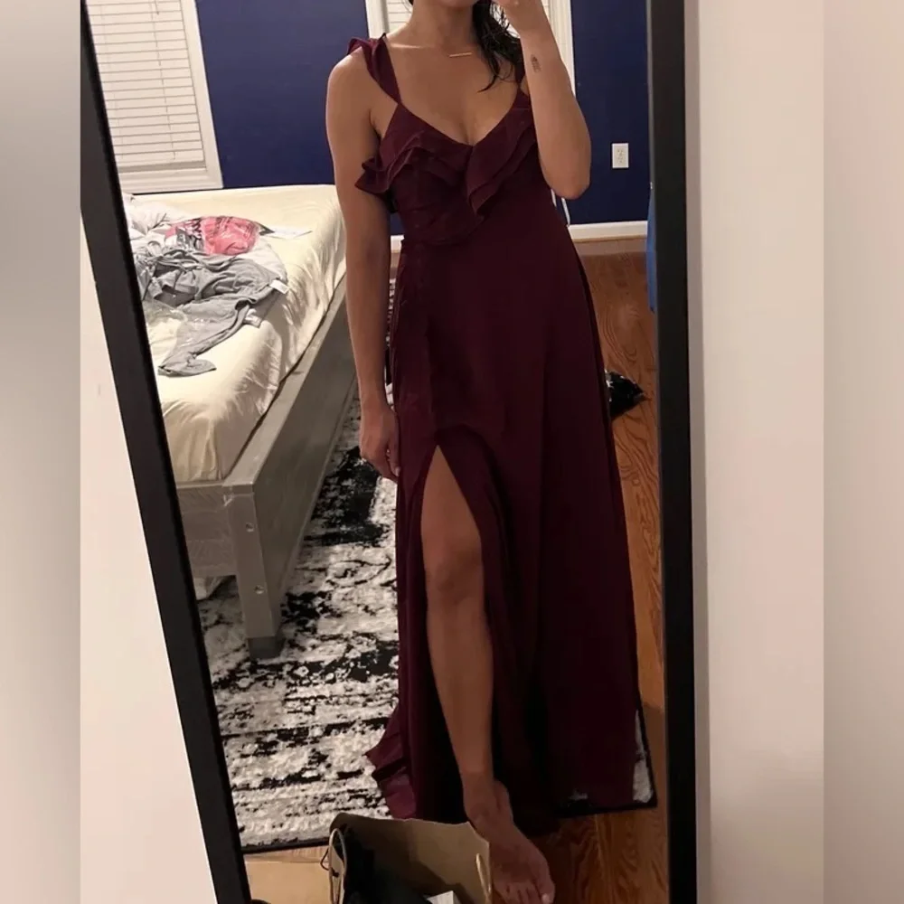 NWOT Lulus Adoring Glances Burgundy Ruffled Maxi Dress - Picture 9 of 10